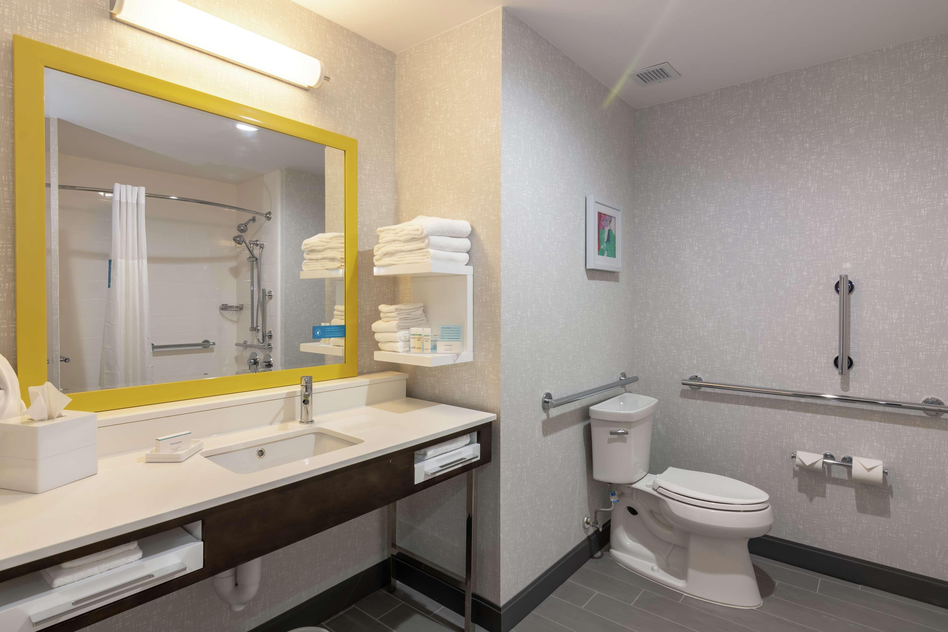 Hampton Inn & Suites Dallas East Ngoại thất bức ảnh