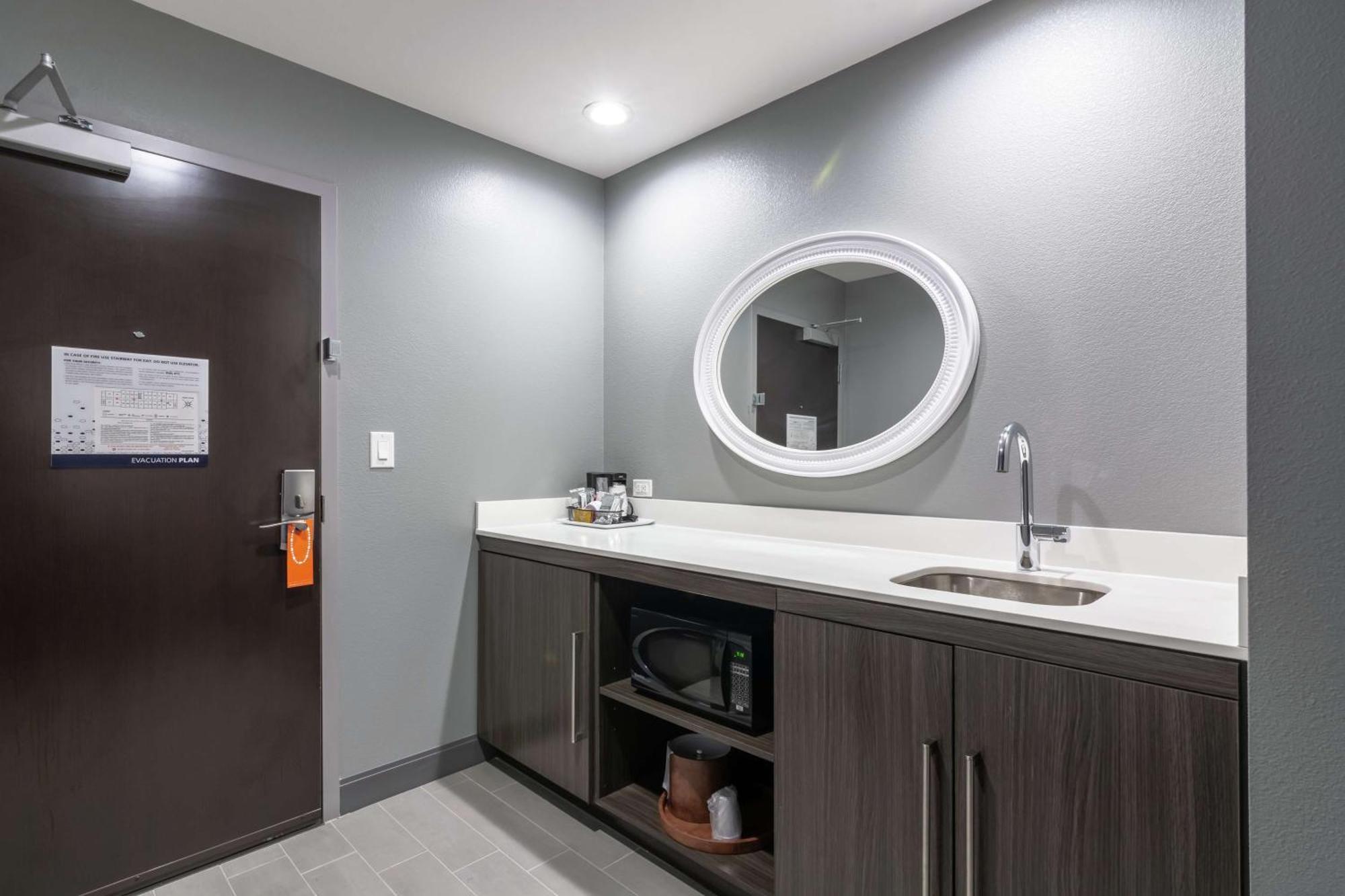 Hampton Inn & Suites Dallas East Ngoại thất bức ảnh